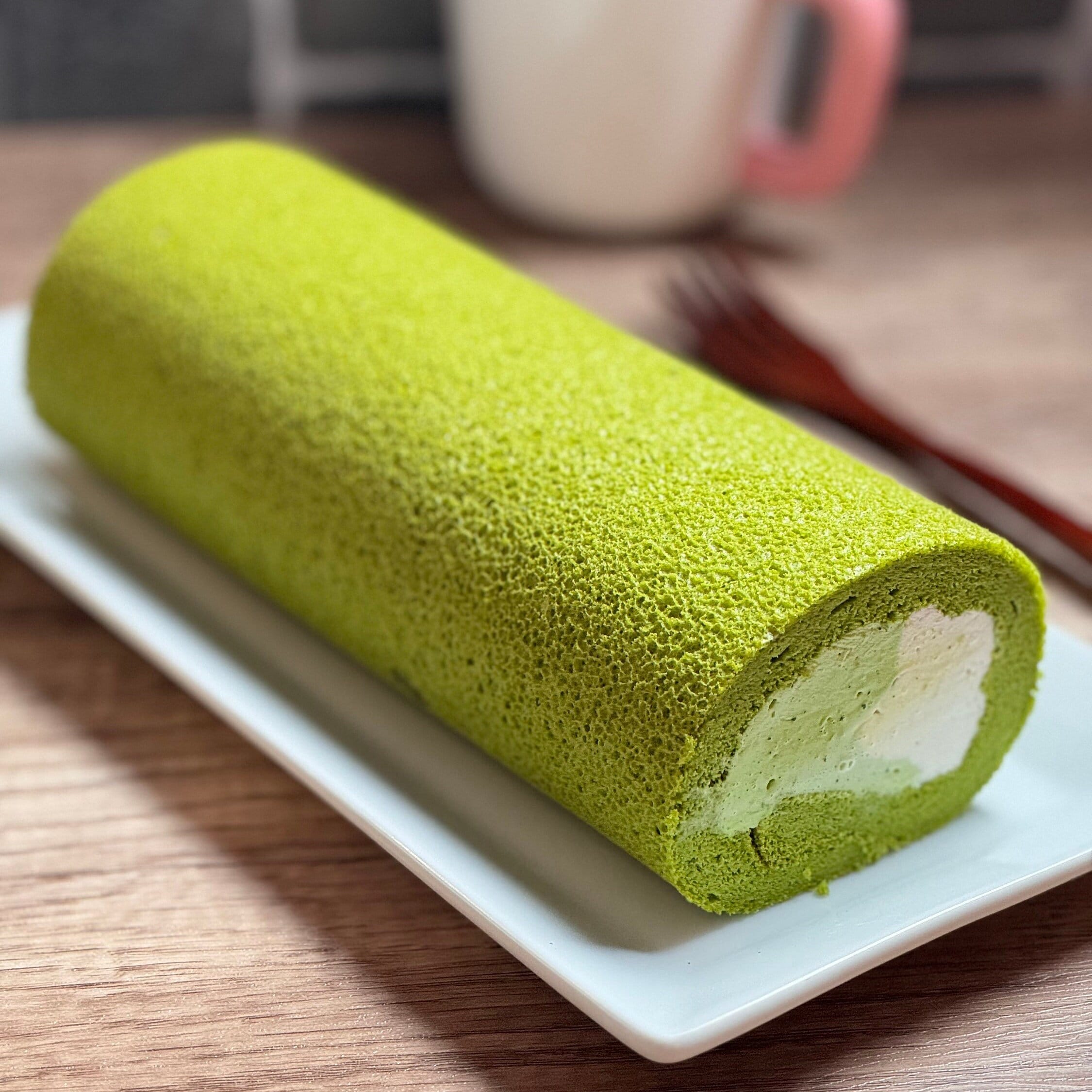 Japanese Matcha Roll Cake: A Light and Airy Dessert with Subtle Green Tea Flavor