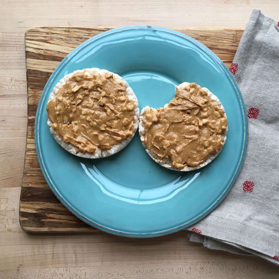 Why Whole Wheat Rice Crackers Are Your Best Healthy Snack Choice