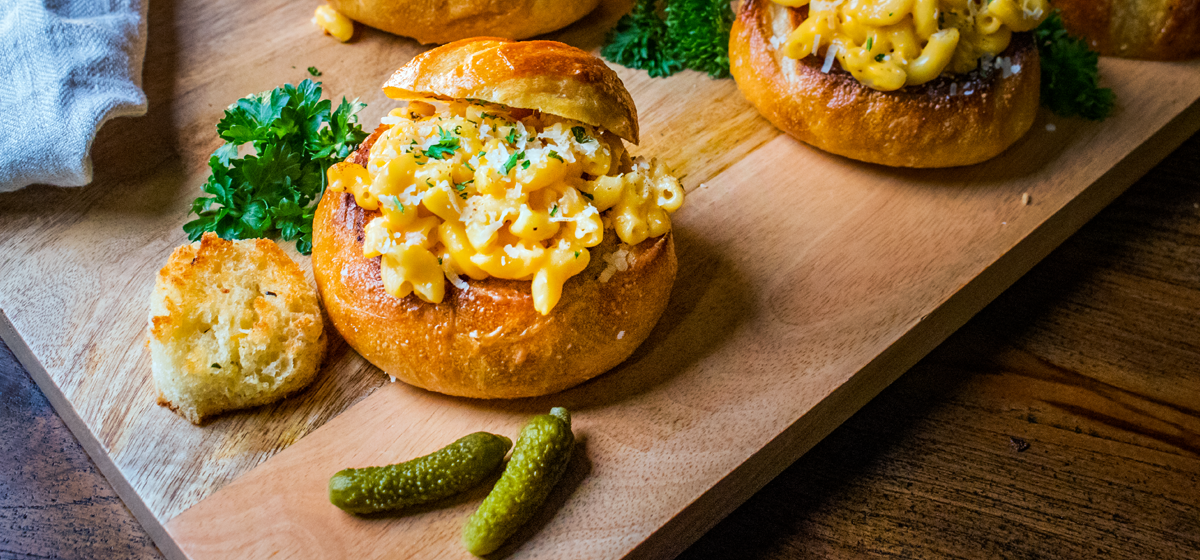 Ultimate Comfort Food: Mac and Cheese in a Bread Bowl
