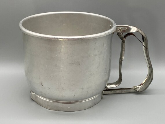 Foley Flour Sifter for Baking: Classic 5-Cup Vintage Design