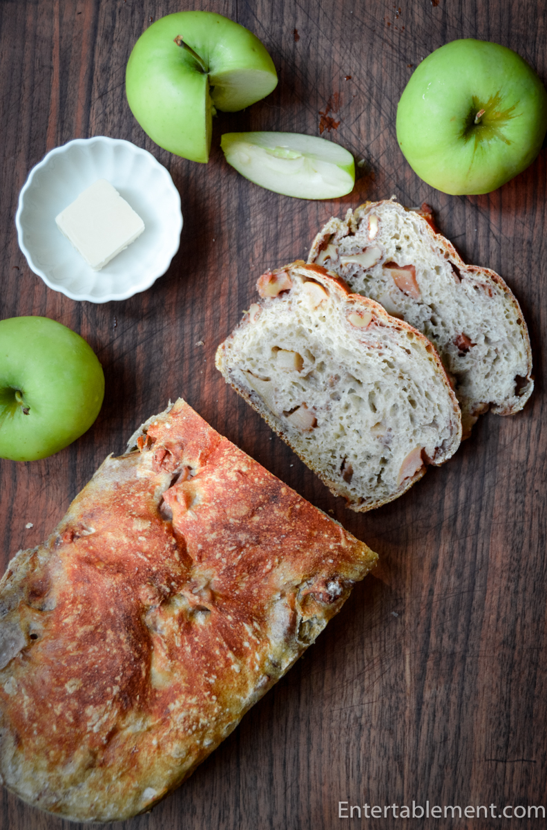 Sweet and Savory Roast Apple Covered in Bread for Your Next Meal