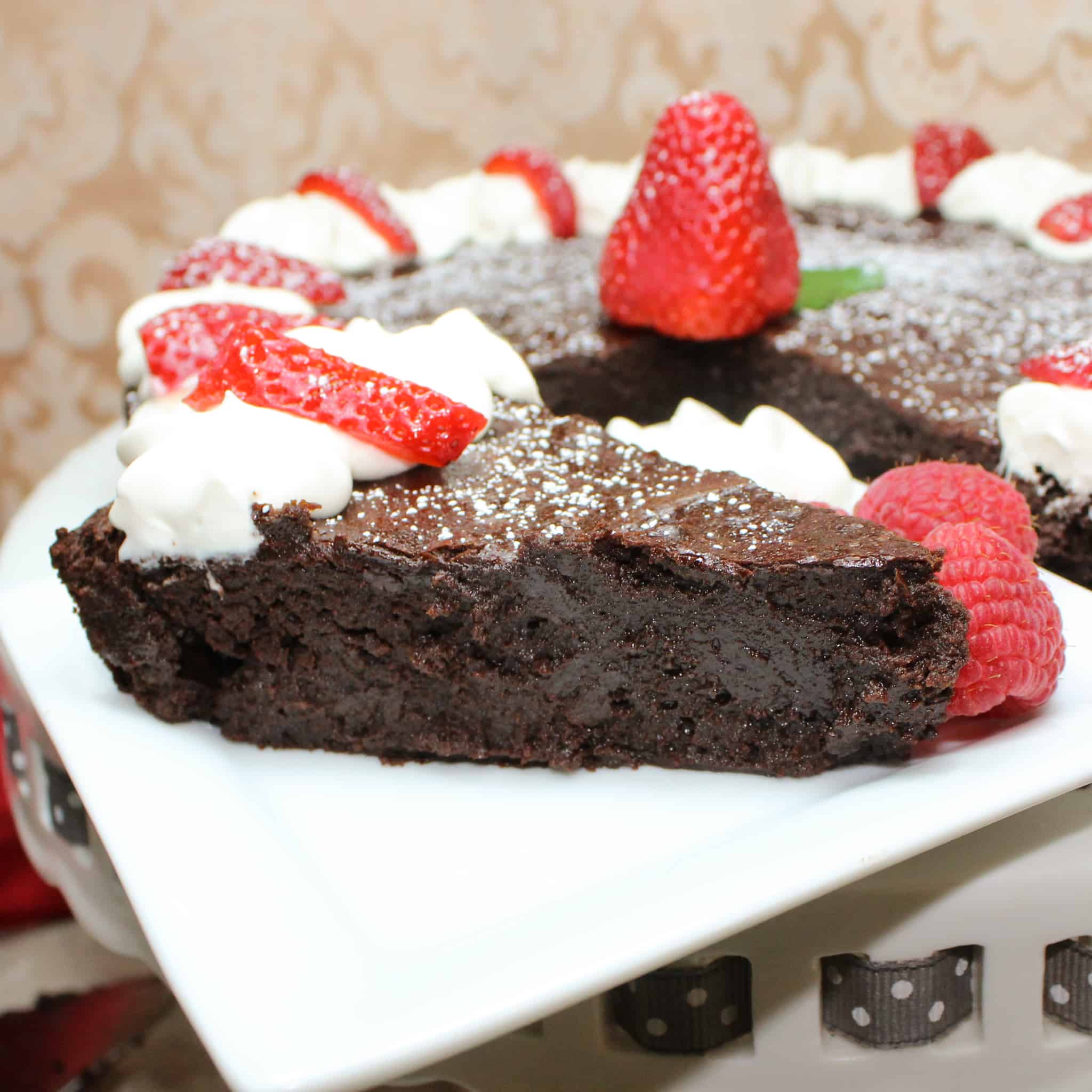 Passover Flourless Chocolate Torte Recipe: A Decadent Dessert for Your Seder Table