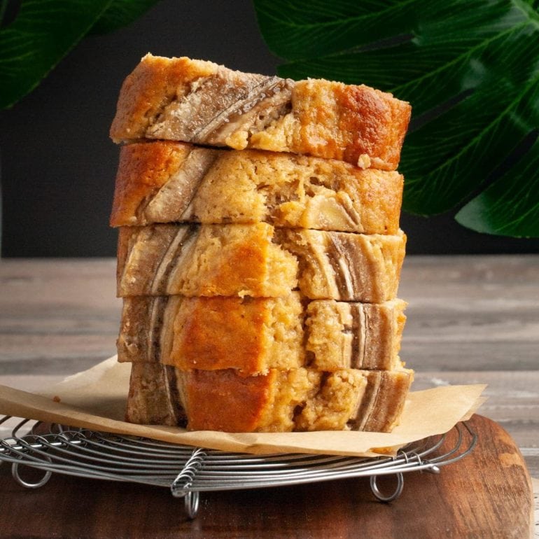 How to Make Moist 4-Ingredient Banana Bread in Minutes