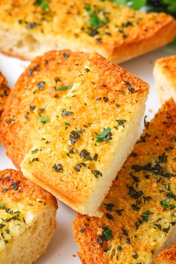 Easy Garlic Bread in a Toaster Oven: Quick & Crispy Recipe