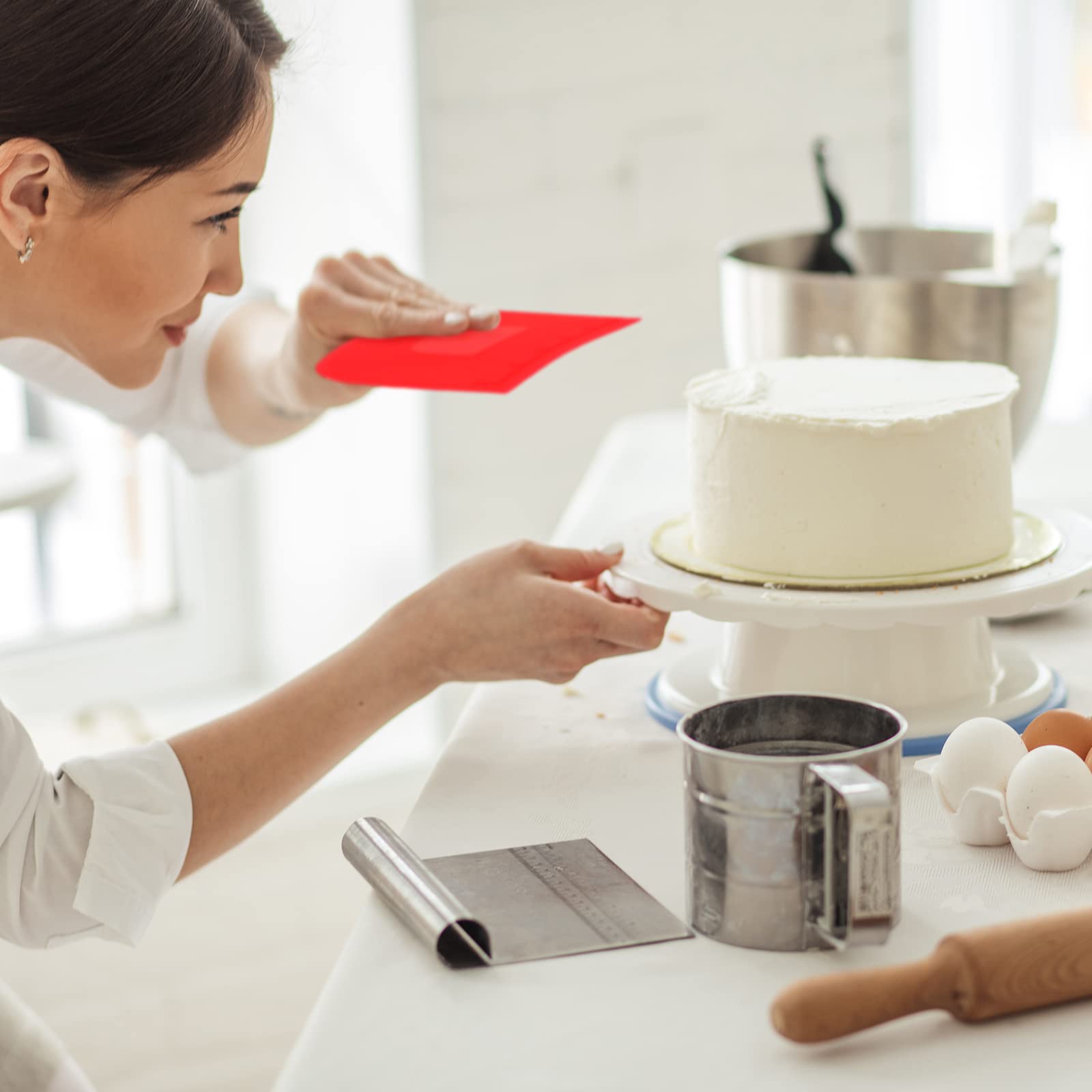 Plastic Dough Scraper: Essential Kitchen Tool for Bread and Cake Making