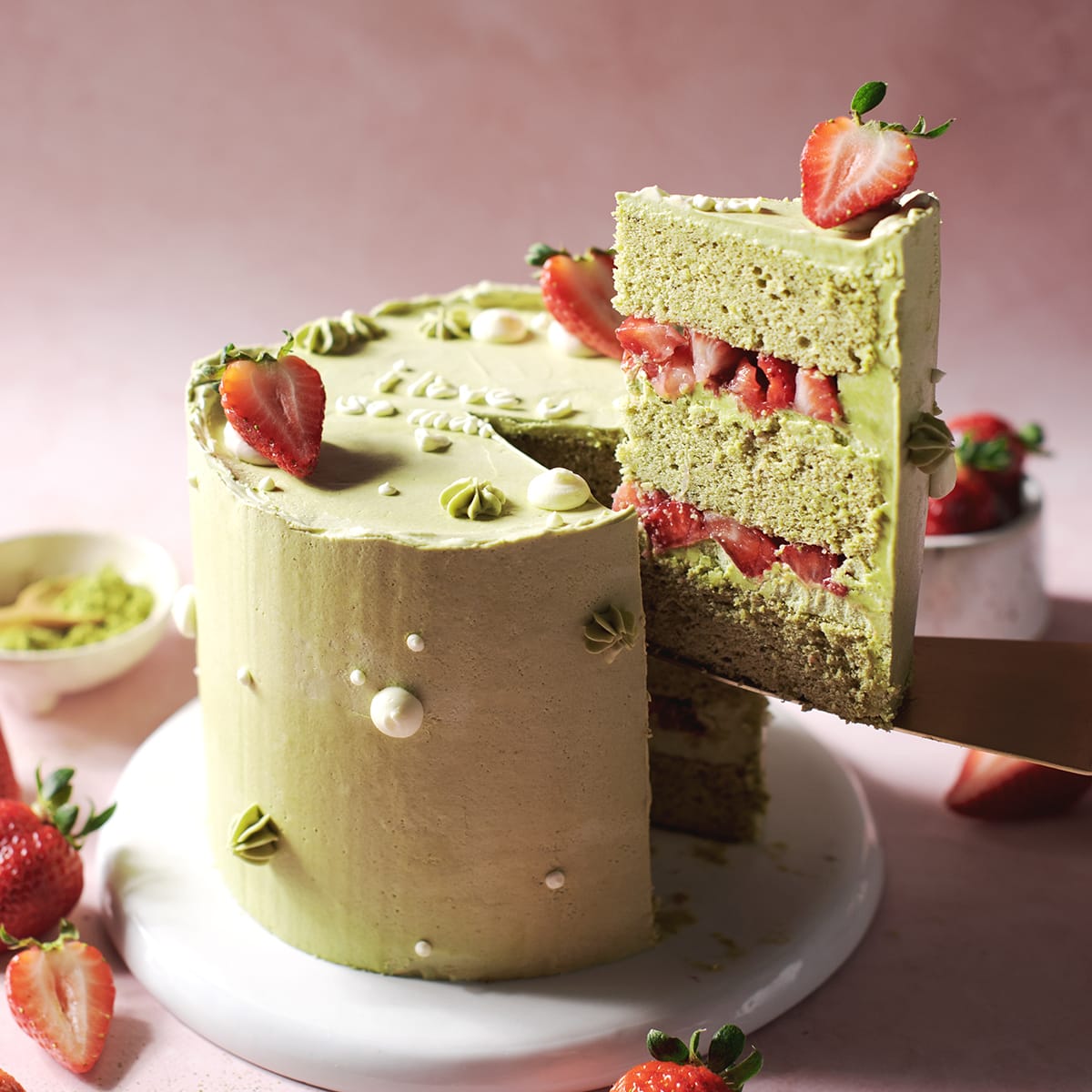 Make Strawberry Matcha Cake At Home: Easy Guide