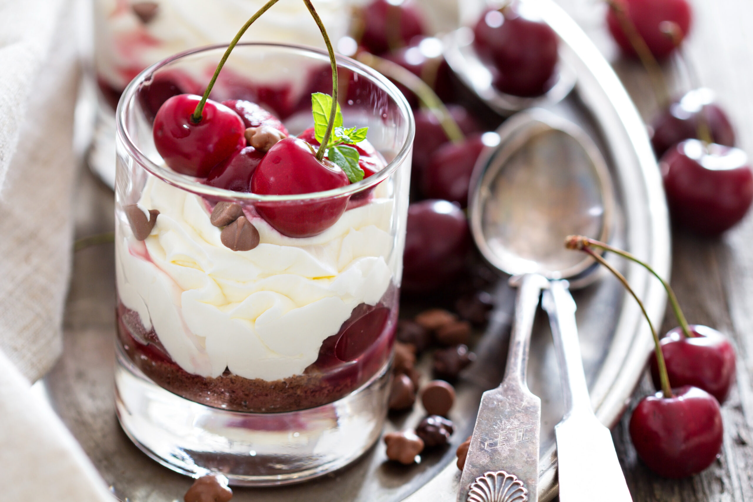 The Best Gluten Free No-Bake Cheesecake in a Jar | Delicious Dessert Recipes from alltimecooking.com