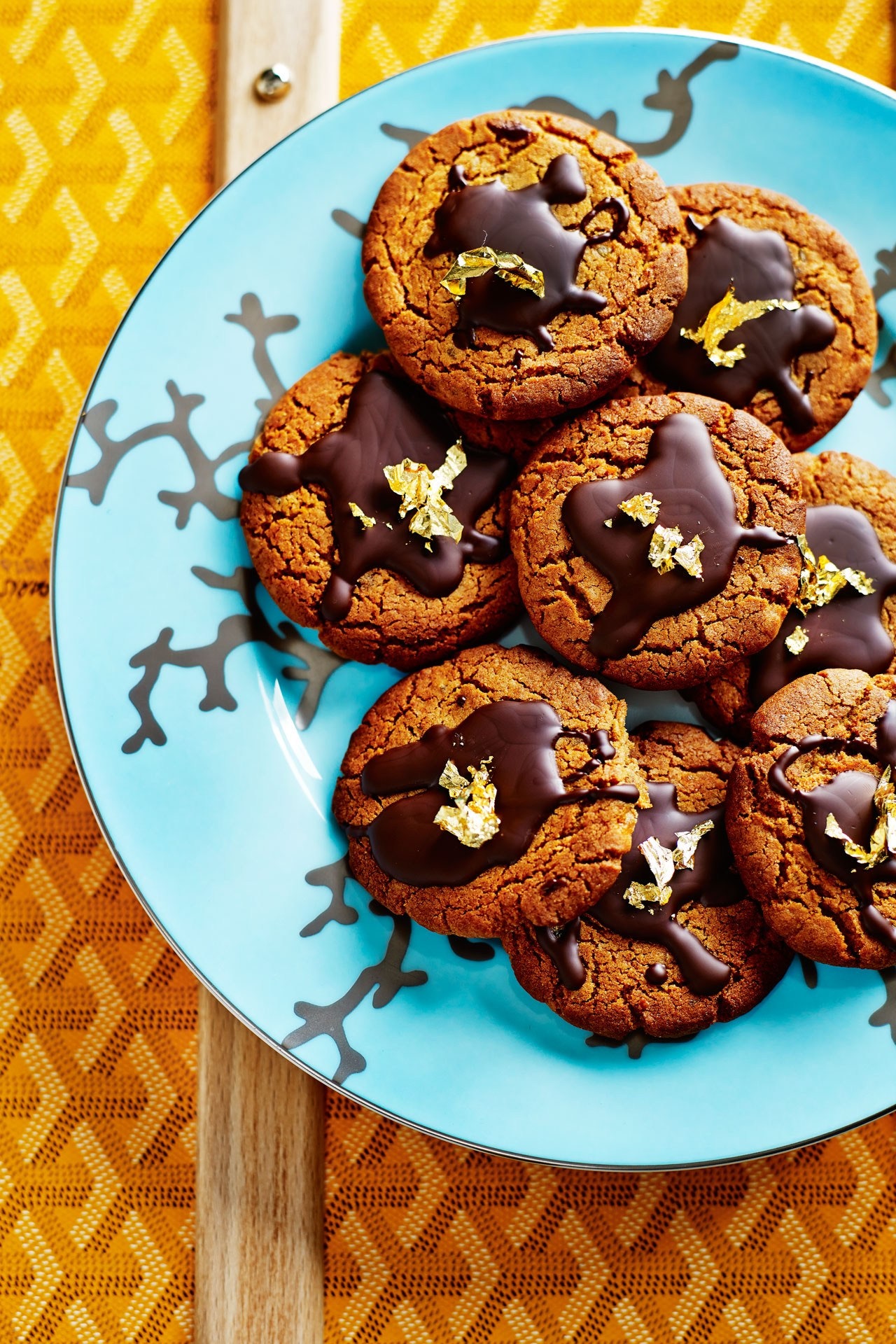 Easy Recipe: How to Make Chocolate and Ginger Biscuits at Home