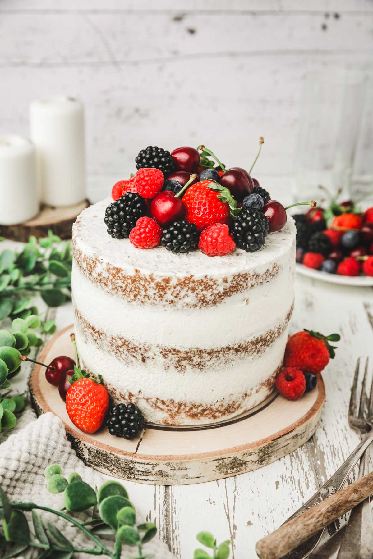 Baking a Naked Fruit Cake? Tips and Tricks for Success