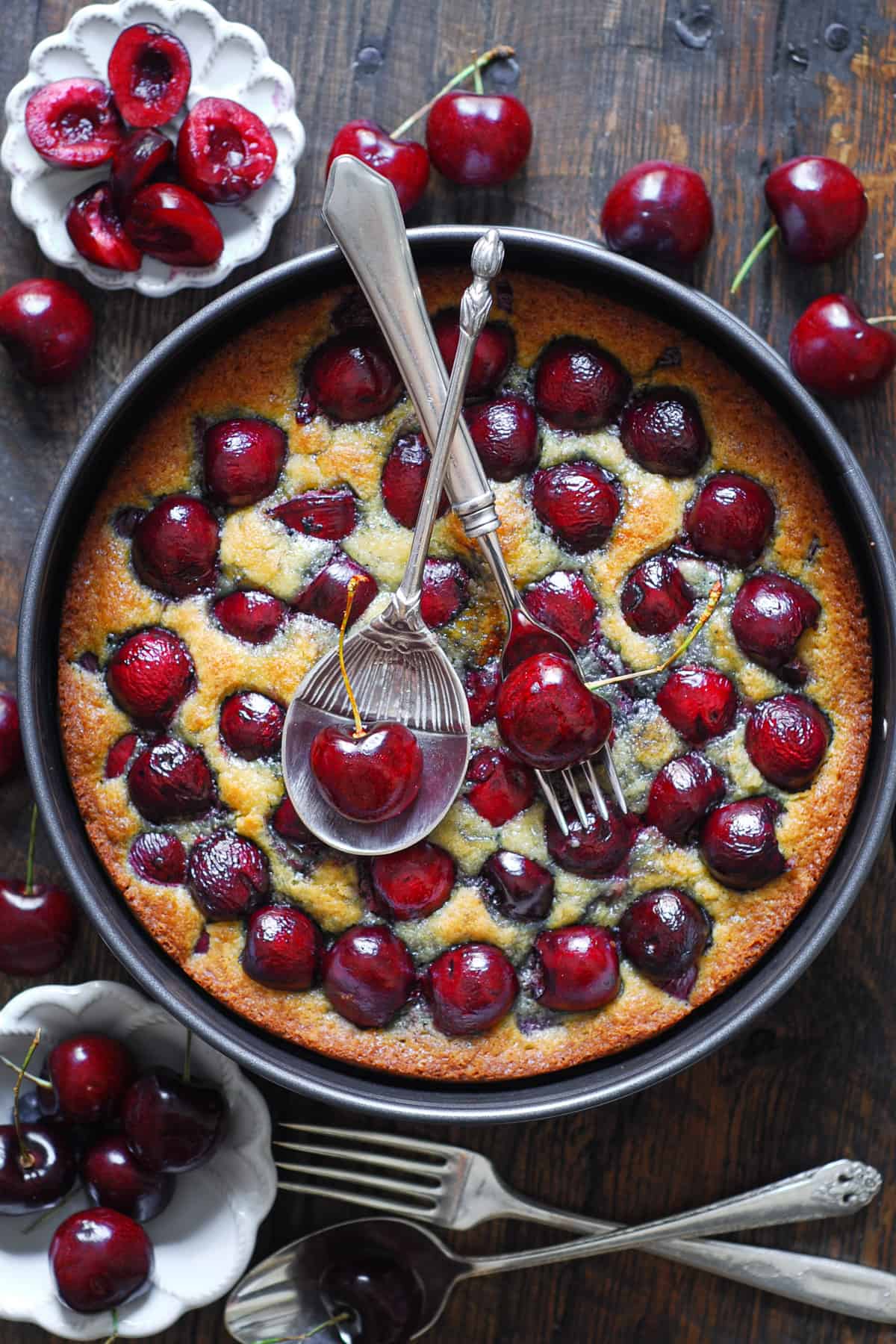 The Best Cherries for Fruit Cake: A Simple Guide for Bakers