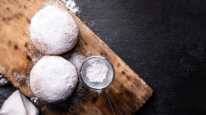 Why You Need No Melt Powdered Sugar in Your Kitchen