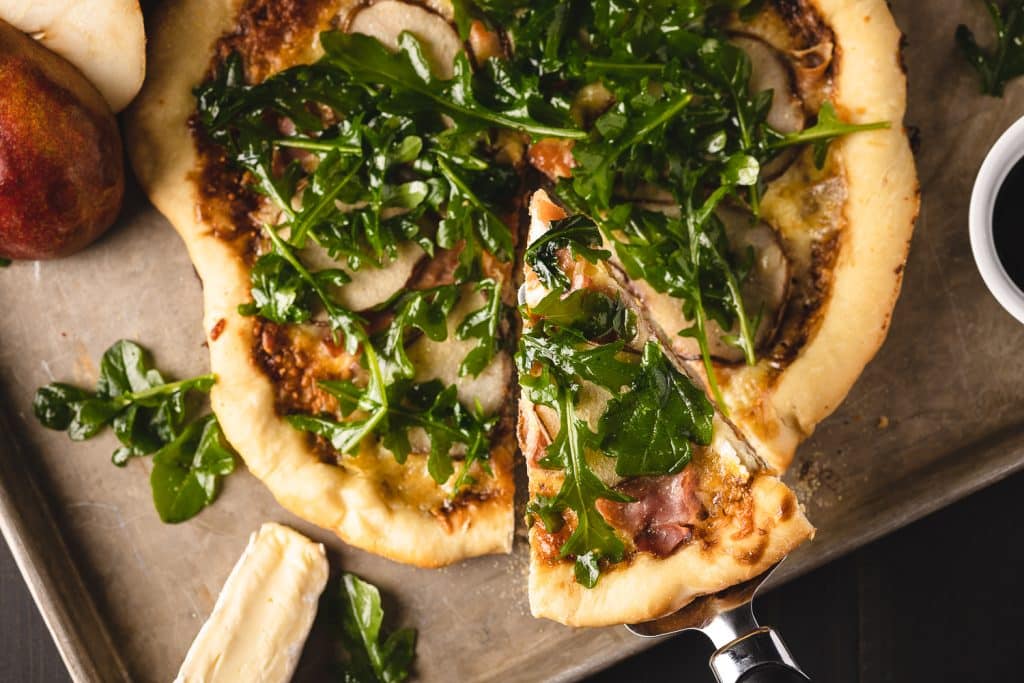Best Deep Dish Dutch Oven Pizza Recipe Youll Ever Try