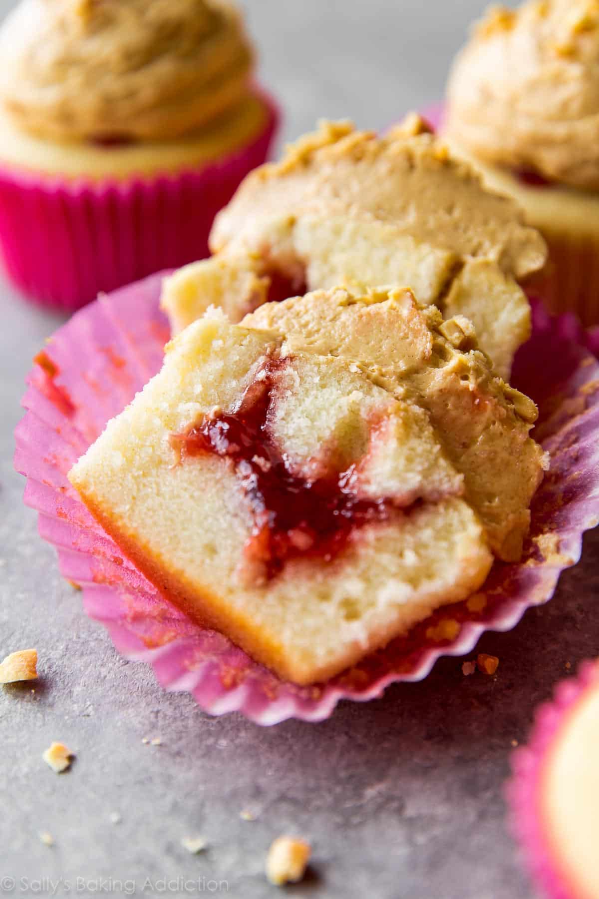 How to Make Peanut Butter and Jelly Cupcakes: Easy and Delicious Steps
