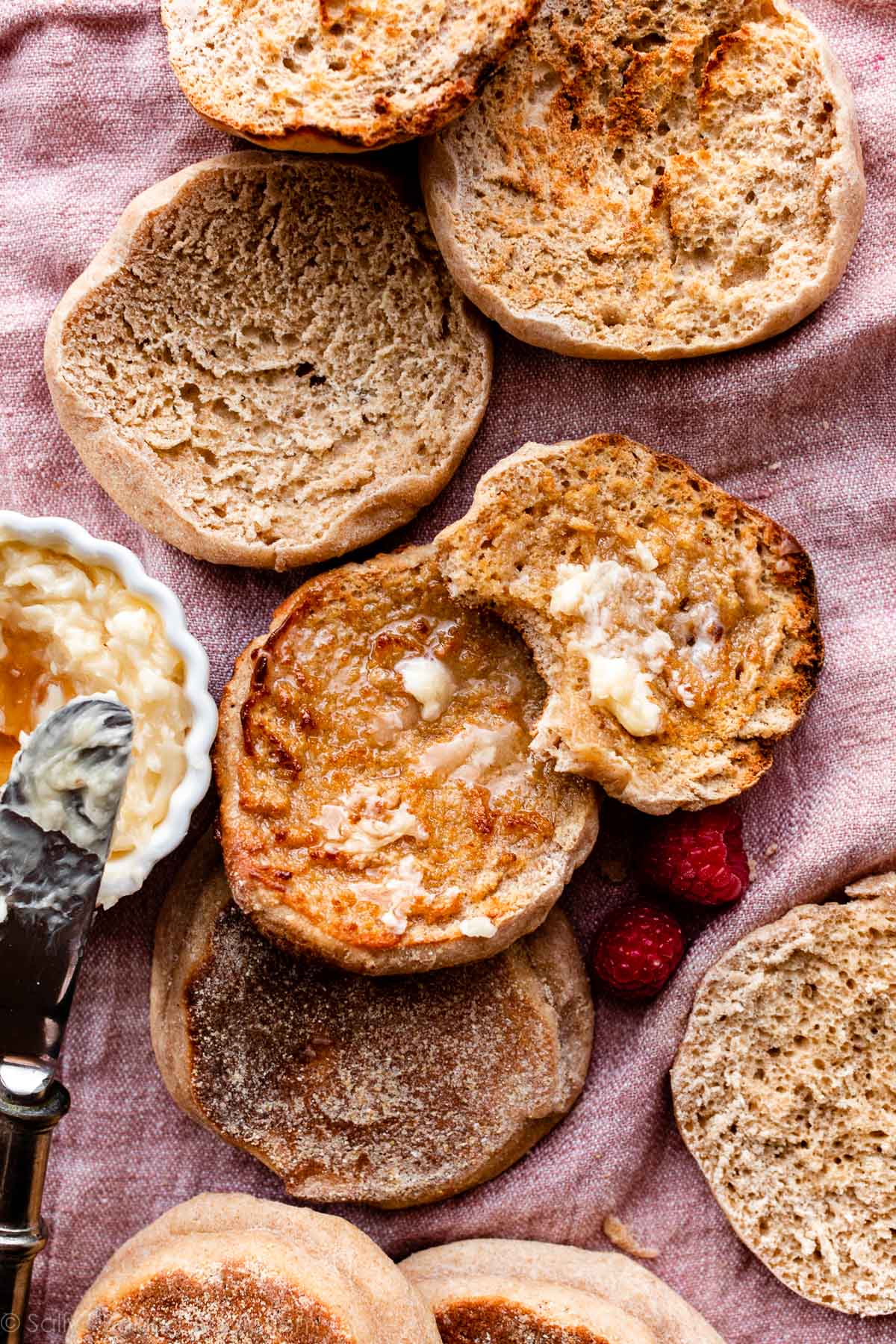 Honey Wheat English Muffins Recipe: Easy Steps for Baking at Home (Perfect for Breakfast)