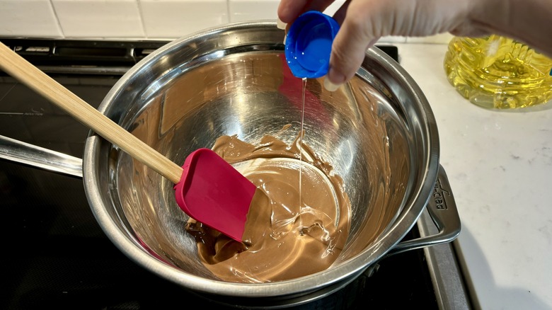 Is Vegetable Oil Okay for Thinning Candy Melts? Find Out Here