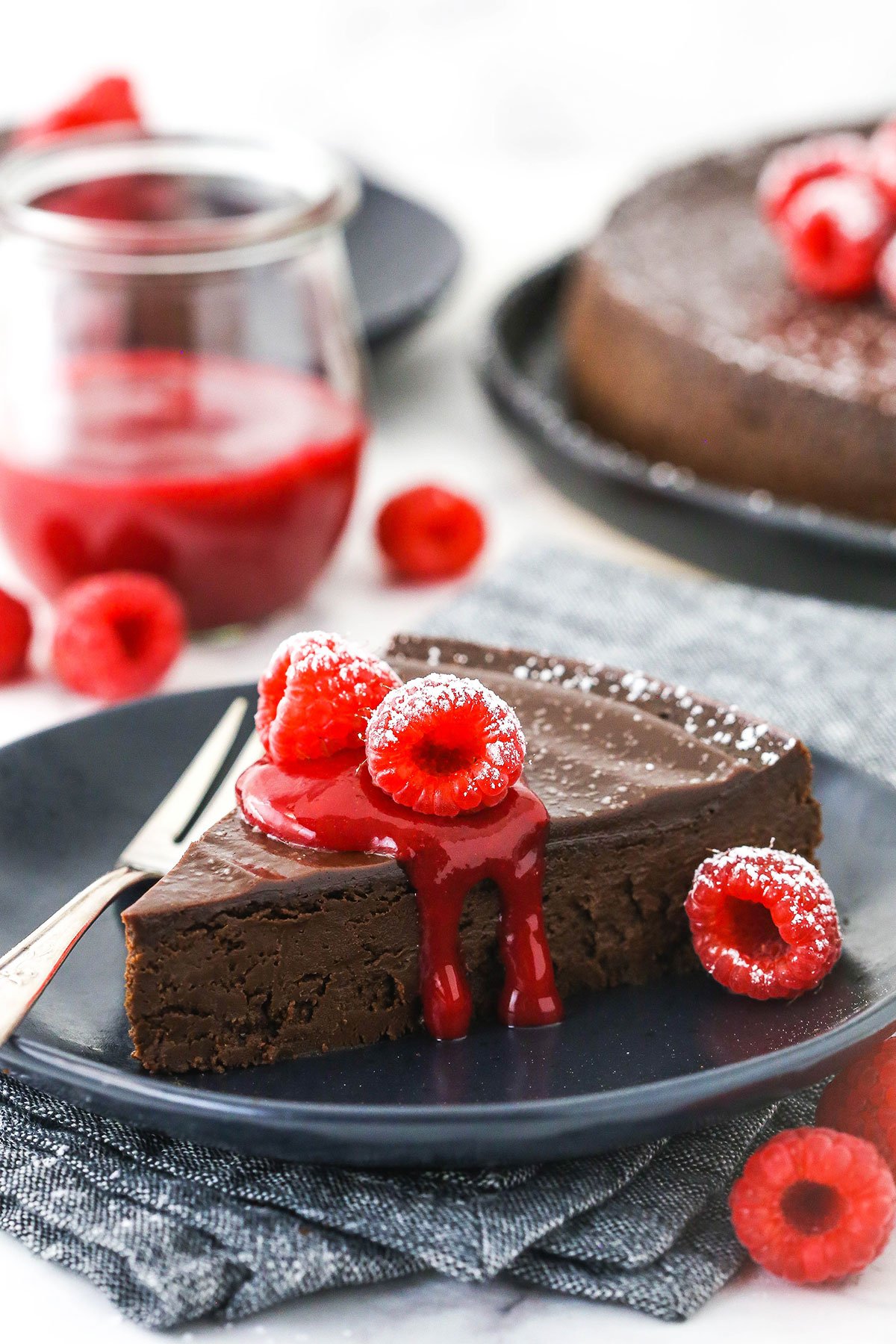 Raspberry Sauce for Chocolate Cake: Easy Recipe & Tips