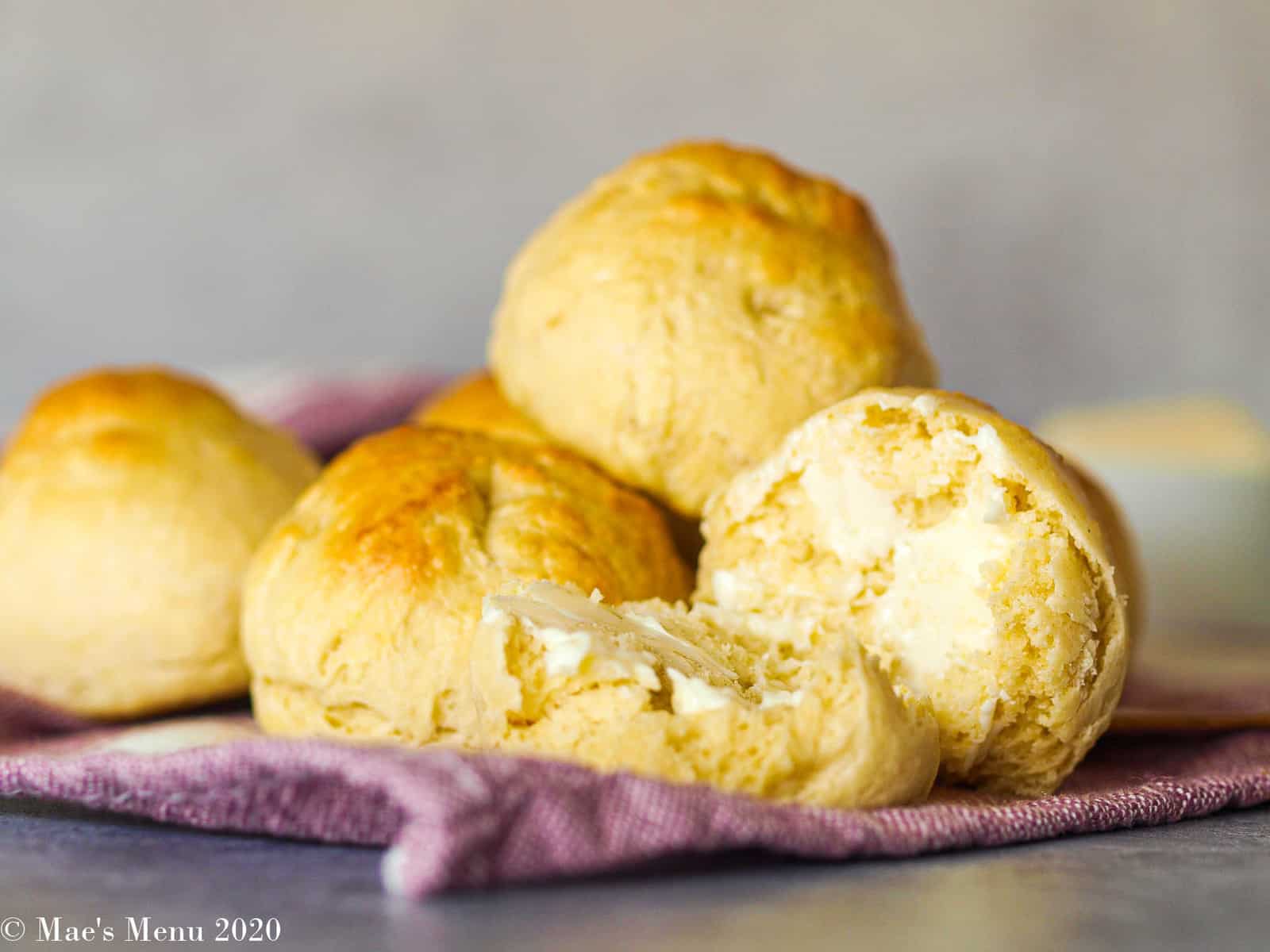 Quick Homemade Rolls: No Yeast, No Baking Powder, Still Delicious!