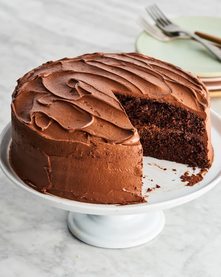 How to Make the Best Slice Chocolate Cake (Tips and Tricks)