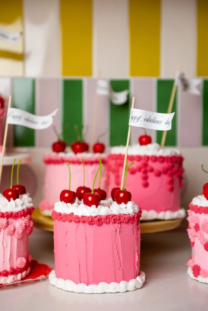 DIY House Cake with the Right Mold: A Simple Guide