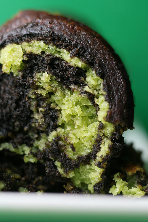 Matcha Bundt Cake Recipe: A Simple and Tasty Dessert