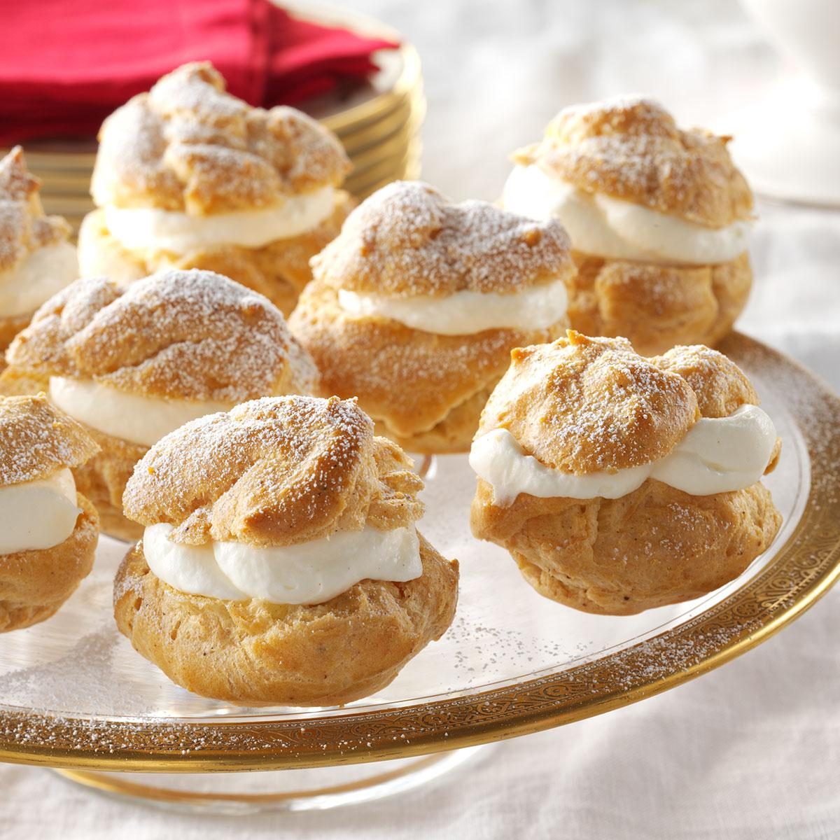 Eggnog cream puffs, learn how to make them easily at home