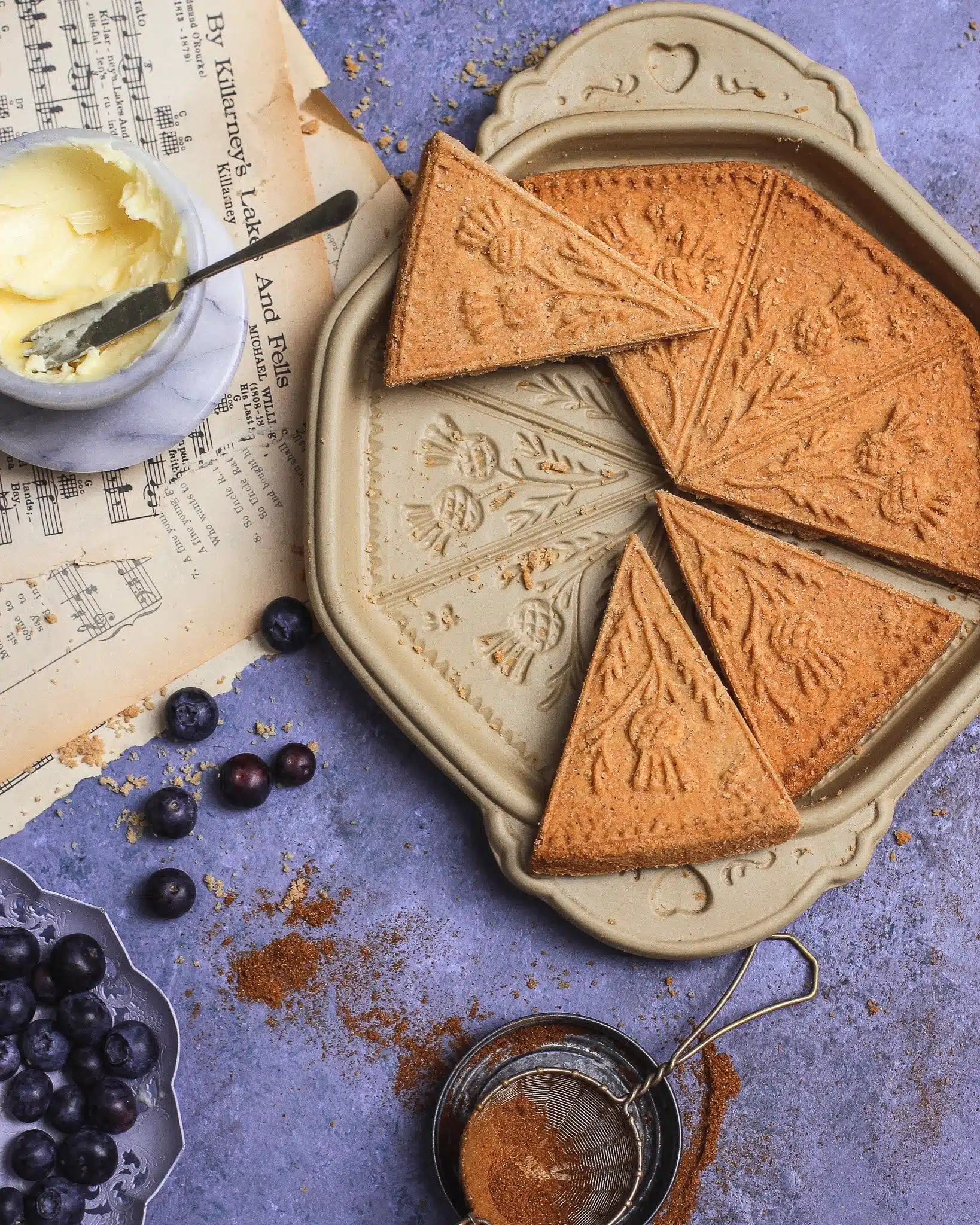 Cleaning Your Shortbread Mold Pan: Quick and Easy Guide!