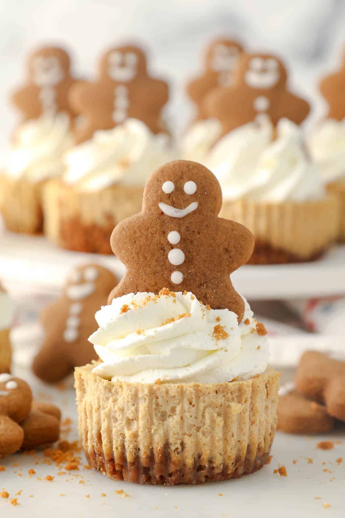Easy Mini Gingerbread Cheesecakes: A Simple Holiday Treat Recipe That Tastes Like Christmas