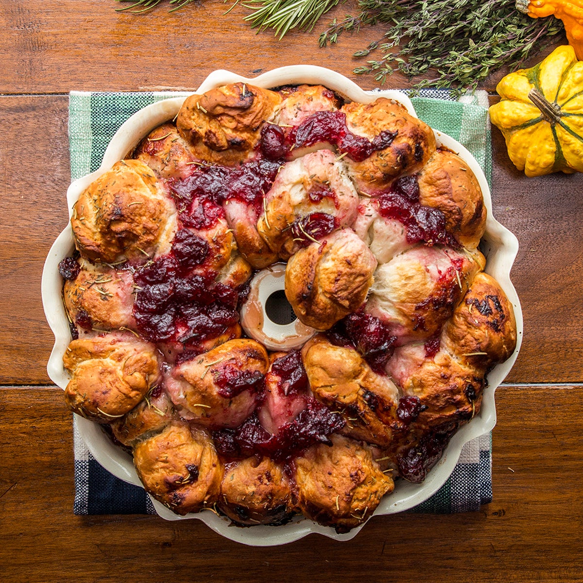 Brie Monkey Bread Recipe: The Ultimate Cheesy Comfort Food You Need to Try.