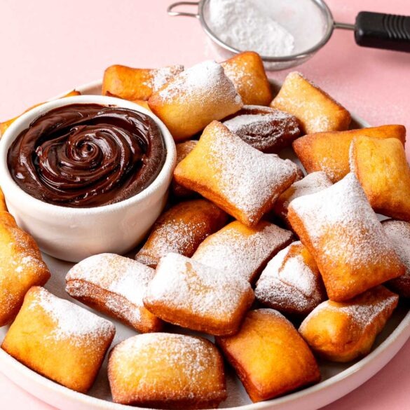 Craving Beignets? This Easy No Yeast Recipe is a MUST Try!