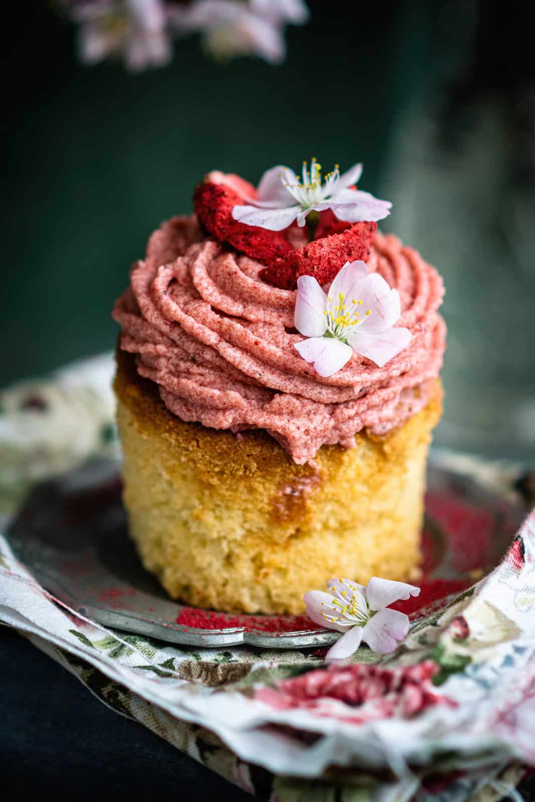 Make Perfect Cupcakes Using Air Fryer?(Fast and Easy method)