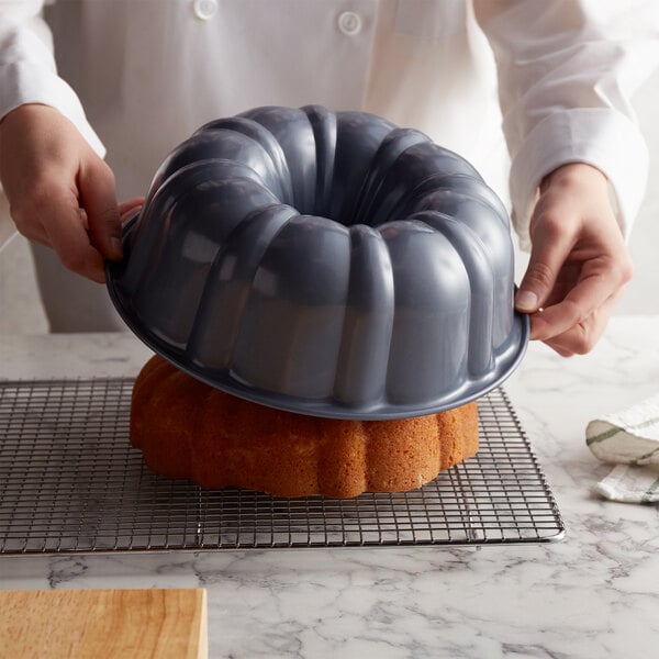 All About Round Baking Molds: Types, Uses, and Care Tips!