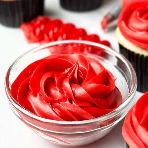 How to make red icing without red food coloring? Natural alternatives for baking!