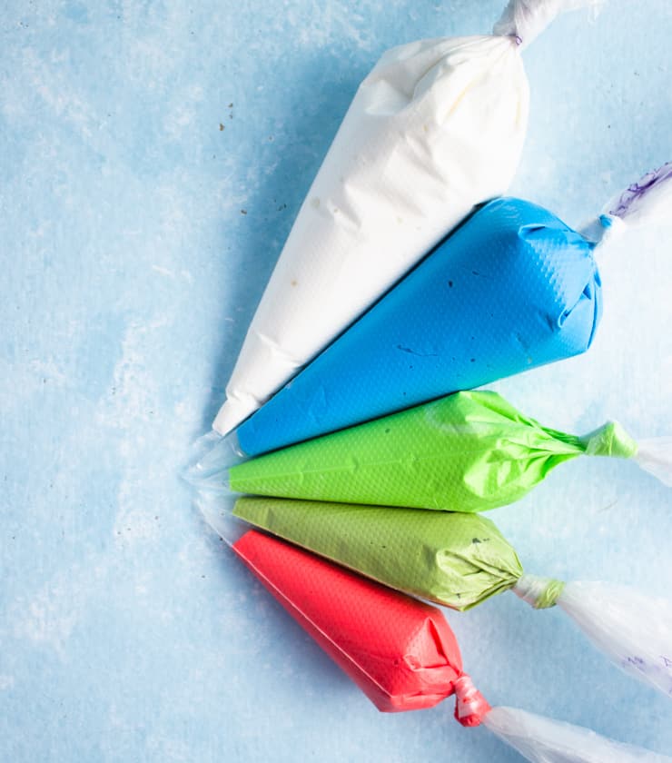 Choosing Piping Bags for Royal Icing: Tips for Success!