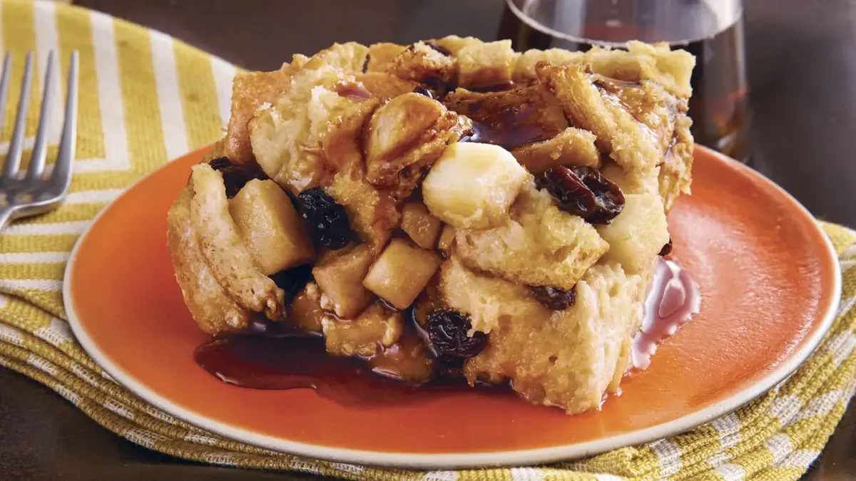 Make Apple Raisin Bread Pudding: A Quick and Easy Comfort Food Guide.