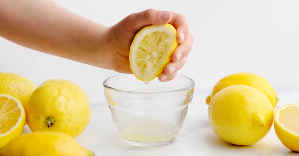 Whats the Gram Weight of 1 Teaspoon Lemon Juice? Find Out Here!