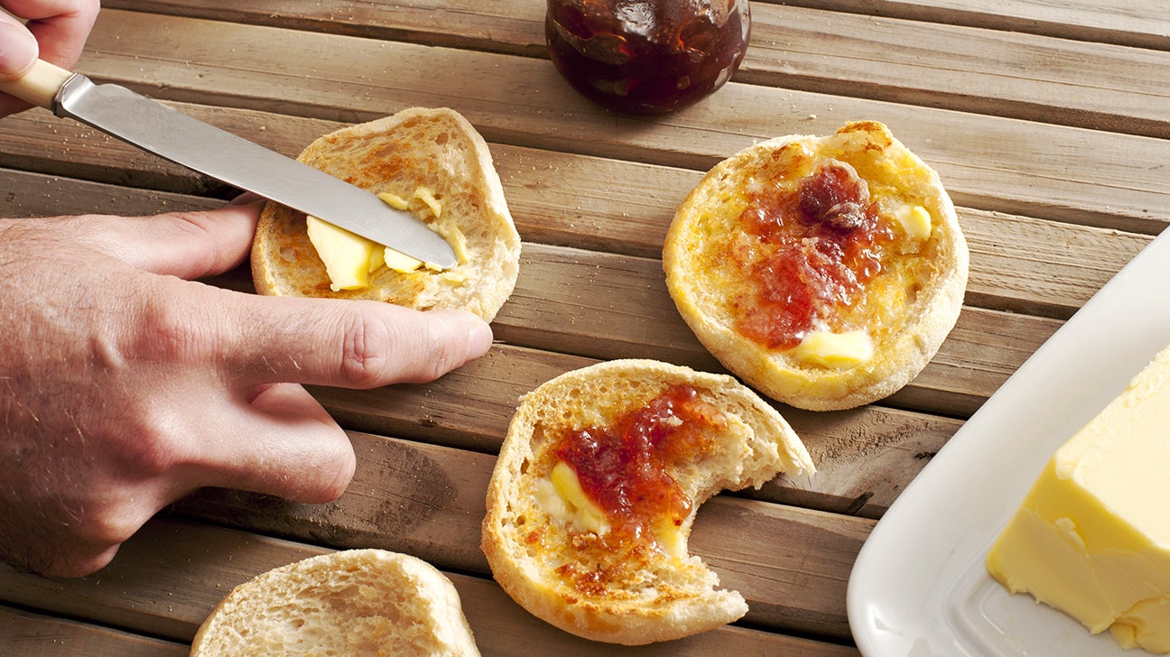 English Muffin with Honey: Is It a Healthy Choice? See the Sweet Benefits You Need Now!