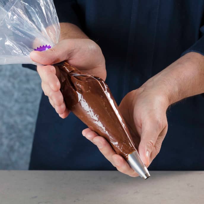 Get Perfect Results: Your Guide to Piping Bag Professional.