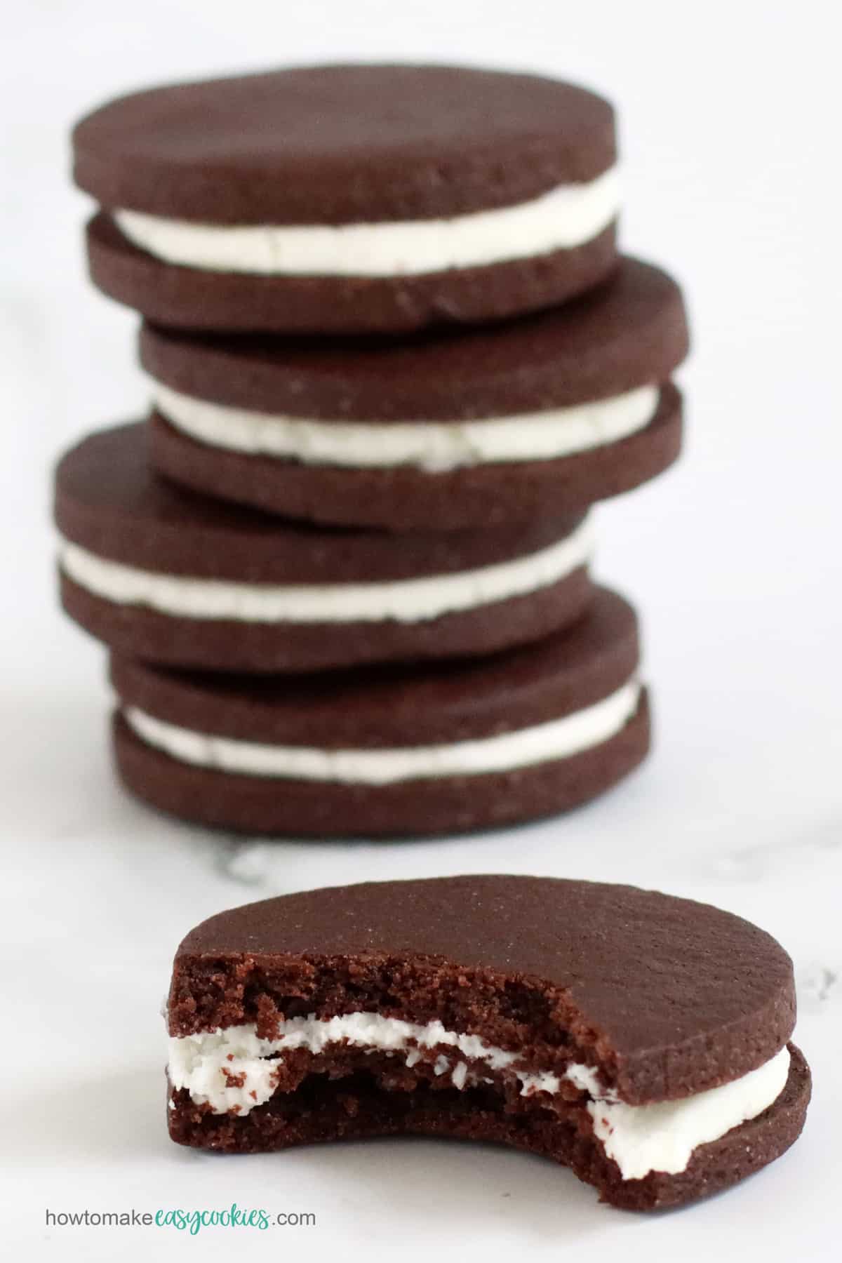 Making Vanilla and Chocolate Sandwich Cookies? Get Pro Baker Tips!