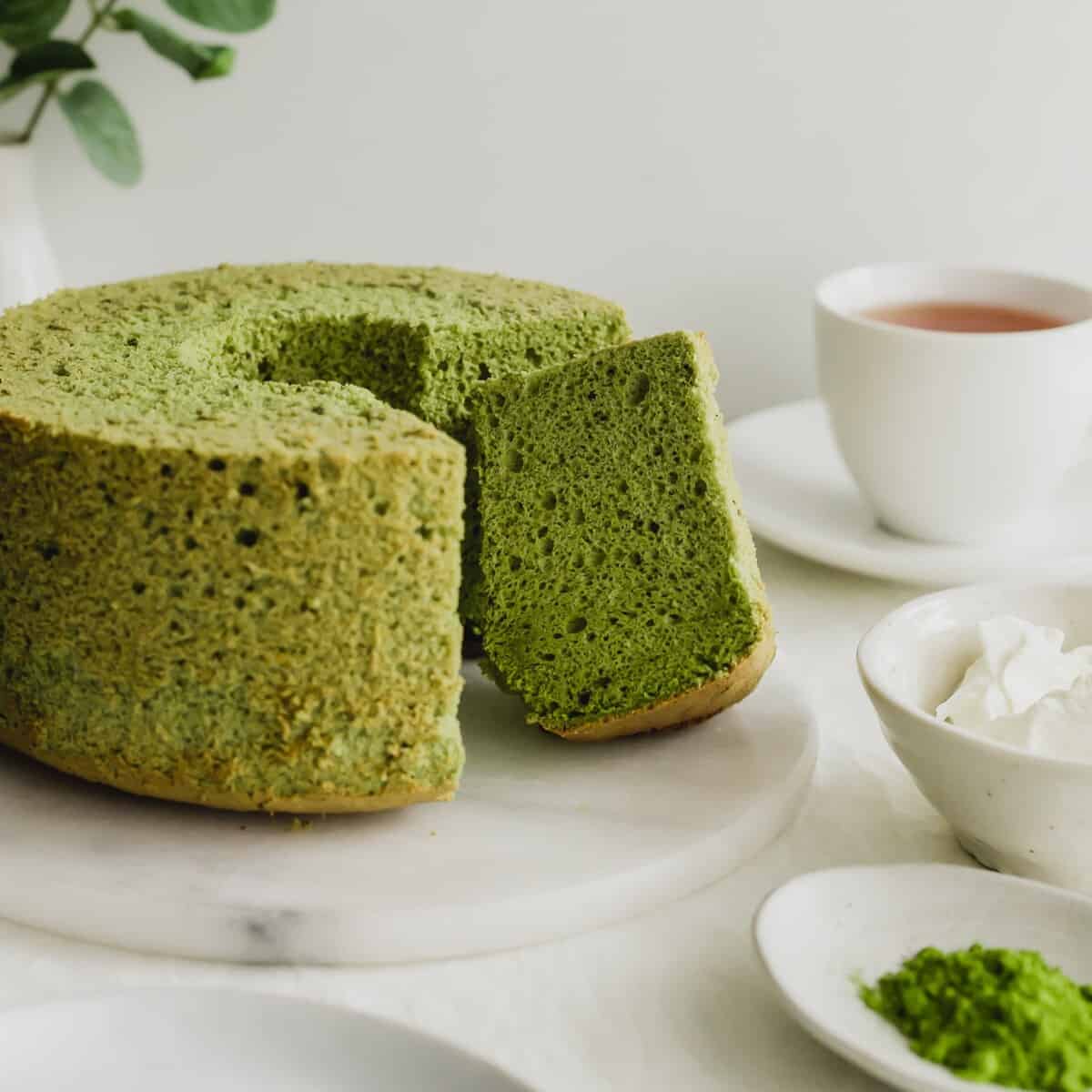 Looking for an easy matcha green tea chiffon cake recipe? (Try this simple guide for beginners)