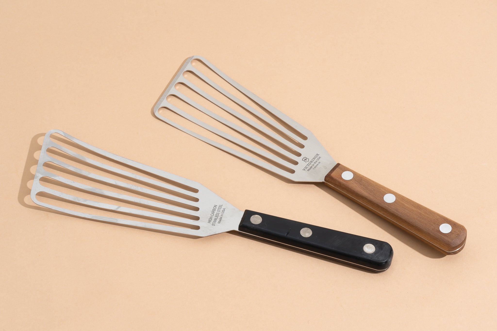 Where can you find a sturdy giant spatula? Check out these top recommendations for buying online.