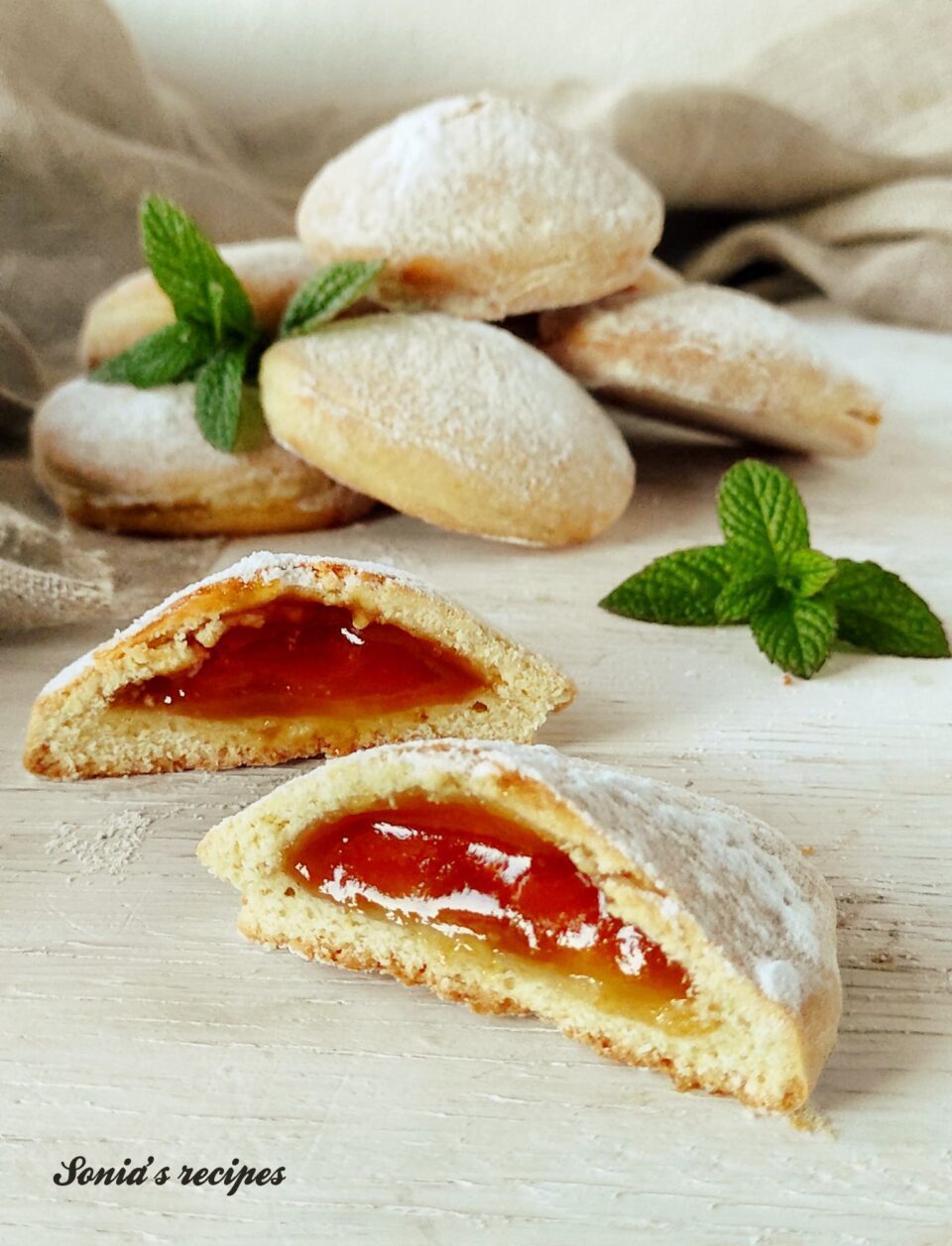 Need delicious baking recipes with apricot jam? Find great cakes, cookies, and pastries here!