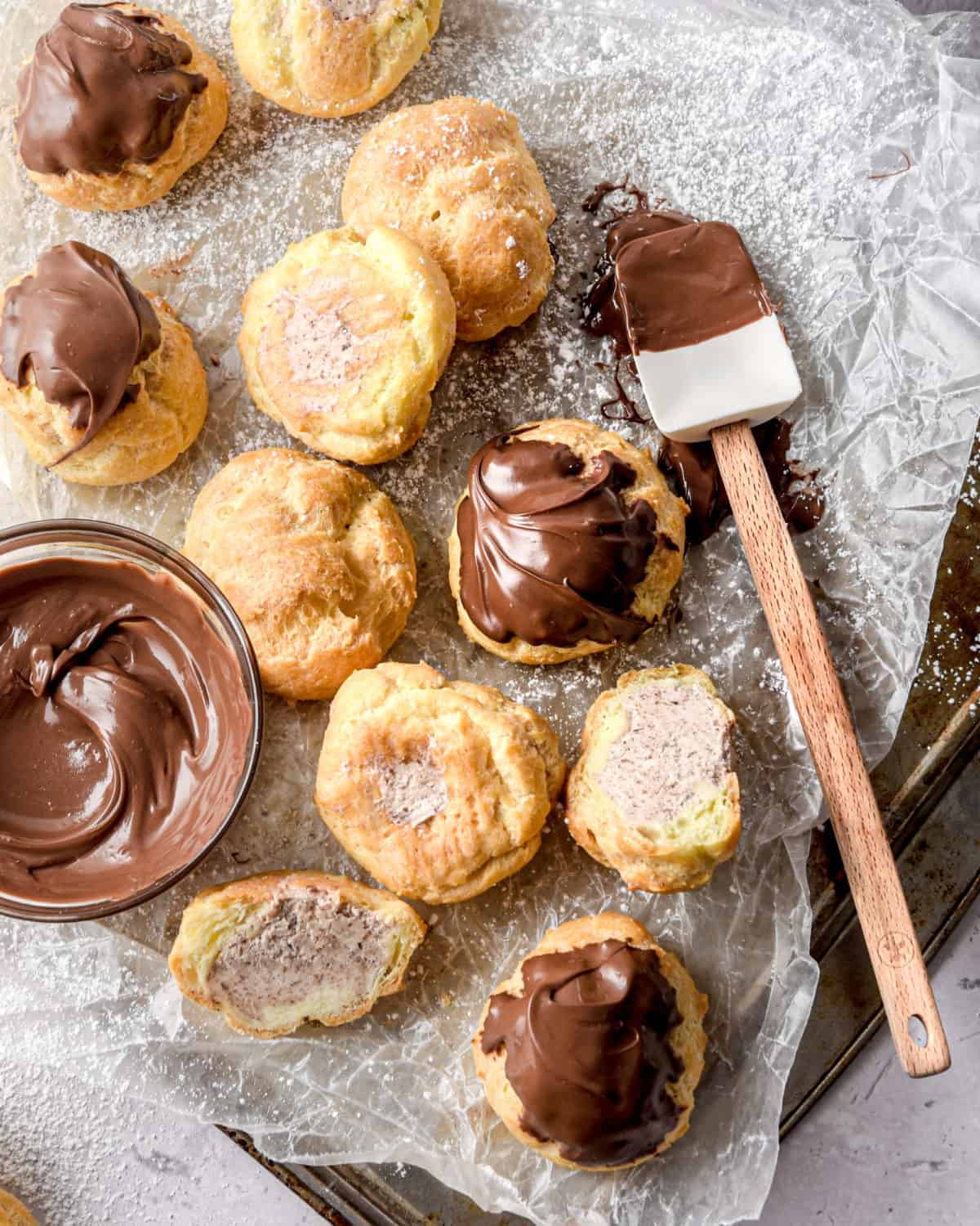 How do you properly thaw mini cream puffs frozen for the best taste and texture? Follow these easy instructions for delicious results every time.