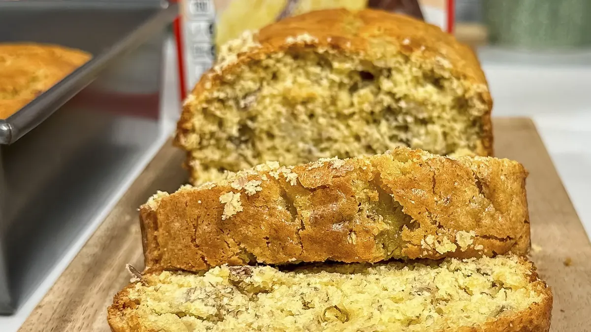 Get the official Betty Crockers recipe for banana nut bread here and bake a perfect loaf every single time.