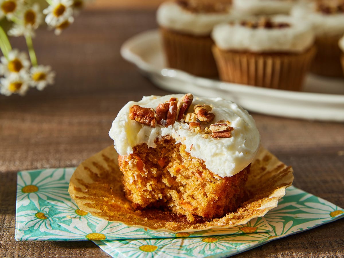 Need a Quick Dessert Idea? Try These Amazing Carrot Cake Dessert Cups!