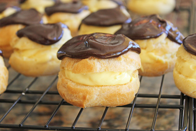 Need a super quick chocolate glaze for cream puffs topping right now? Whip up this delicious glaze really fast!
