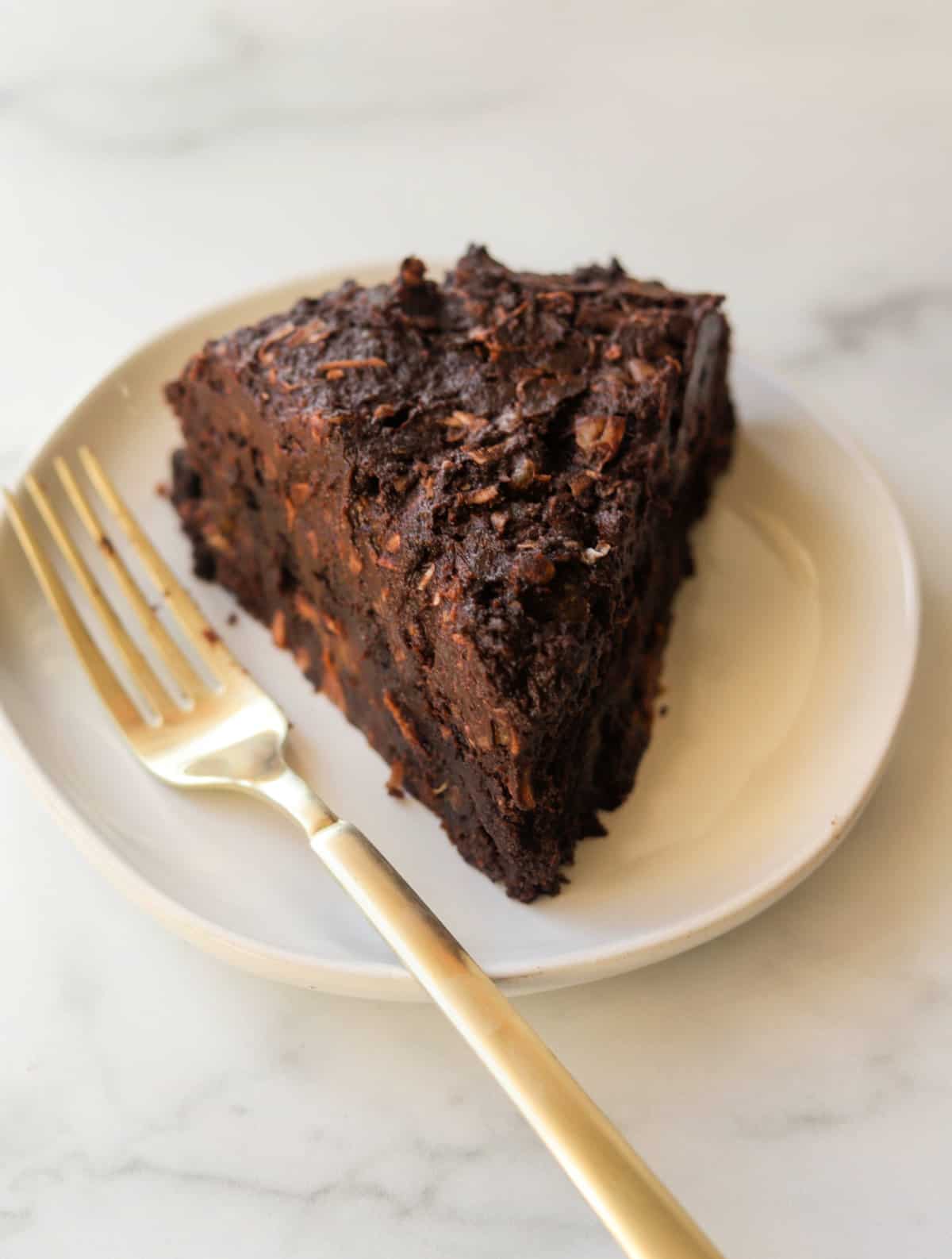 Looking for the best date chocolate cake recipe? This one is super easy and moist.