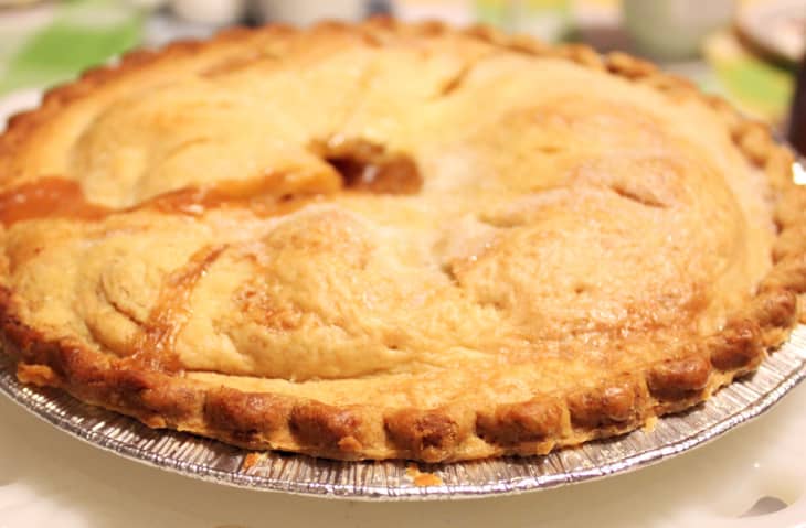 What are aluminum pie tin advantages? They make your baking simple and pies taste great!