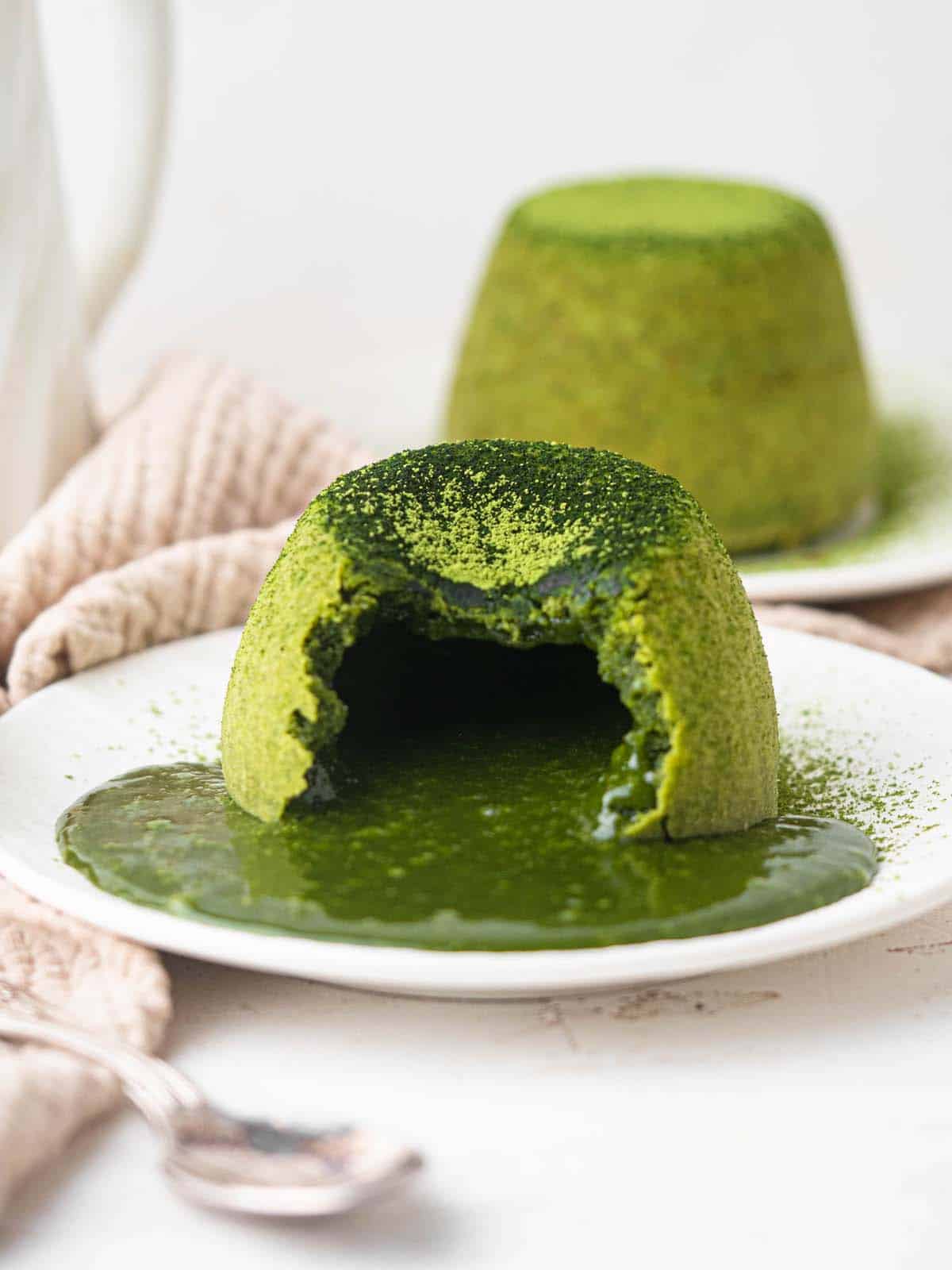 How to make matcha chocolate lava cake? Follow this easy step by step guide!