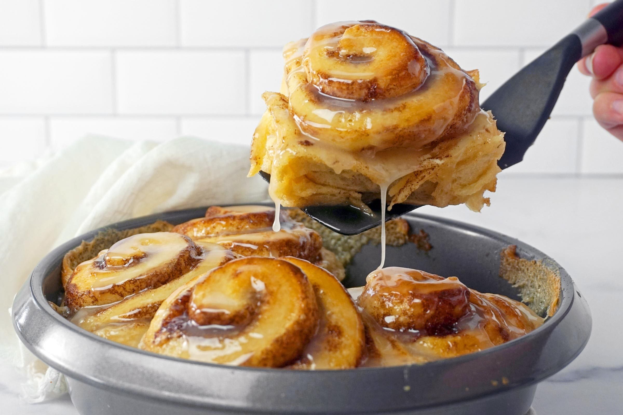 Easy Cinnamon Rolls in Heavy Whipping Cream: Recipe & Tips