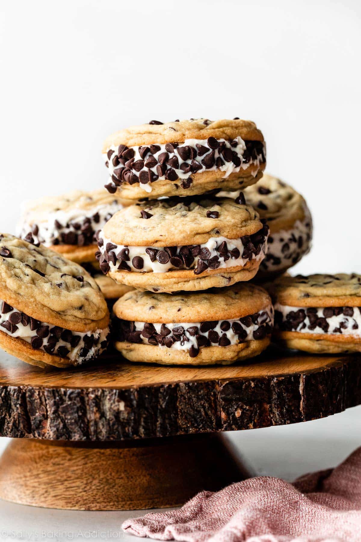 Perfect Vanilla and Chocolate Sandwich Cookies Recipe? (This One is So Easy and Everyone Loves It!)